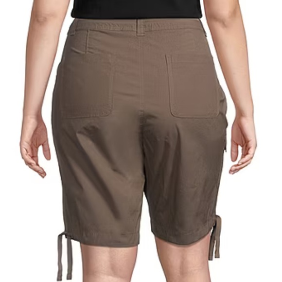 St. John's Bay Womens Mid Rise Stretch Fabric Bermuda Short, NWT - Picture 4 of 6